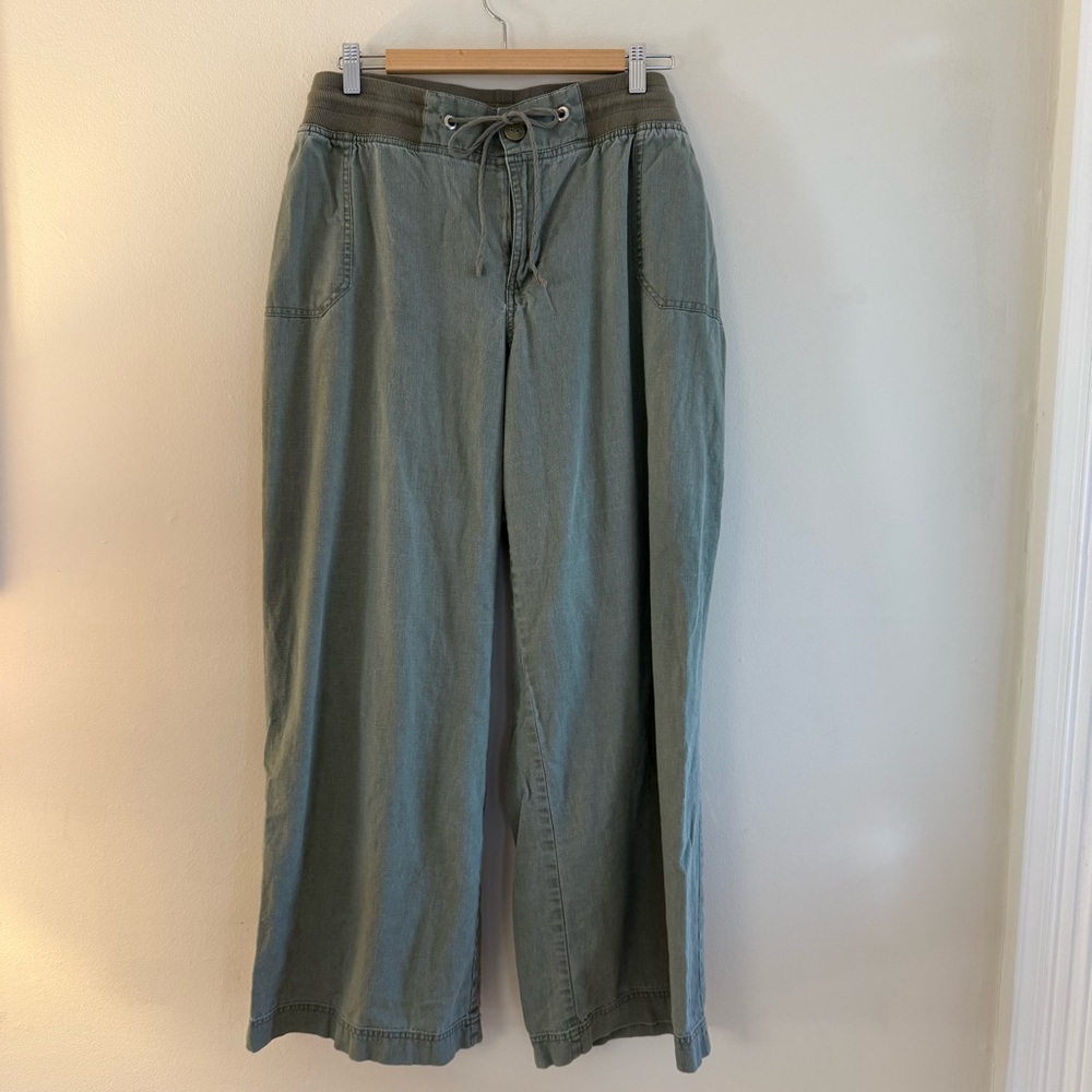 Old Navy wide-legged linen pants. Size 20.  Green.